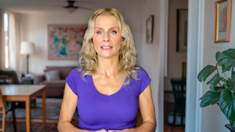 Dr. Sarah Mitchell in professioneller Interviewumgebung